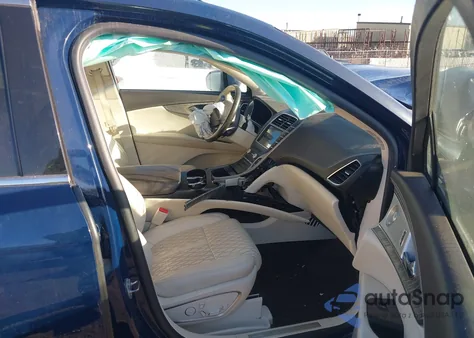 2019 Lincoln Nautilus Black Label z USA, uszkodzony, nr VIN 2LMPJ9JP2KBL46273